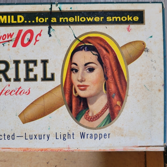 Muriel Perfectos Cigar Box - Havana-Mild - Product of P. Lorillard Company - Picture 9 of 16